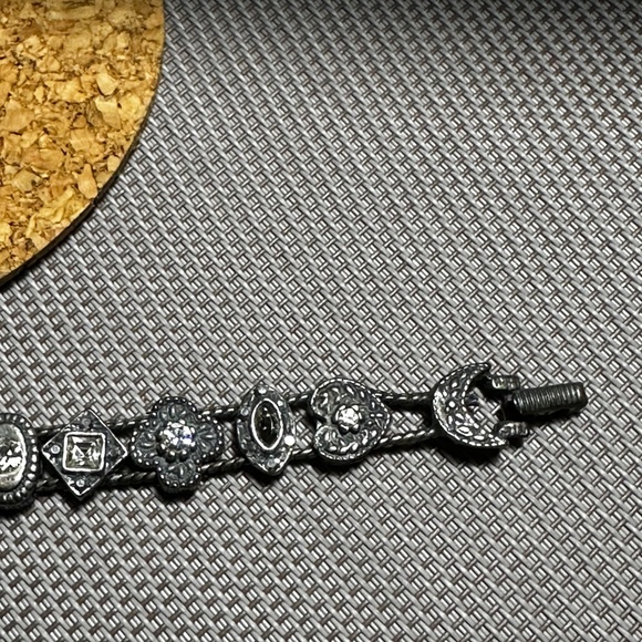 Jewellery bundle - Picture 6 of 11